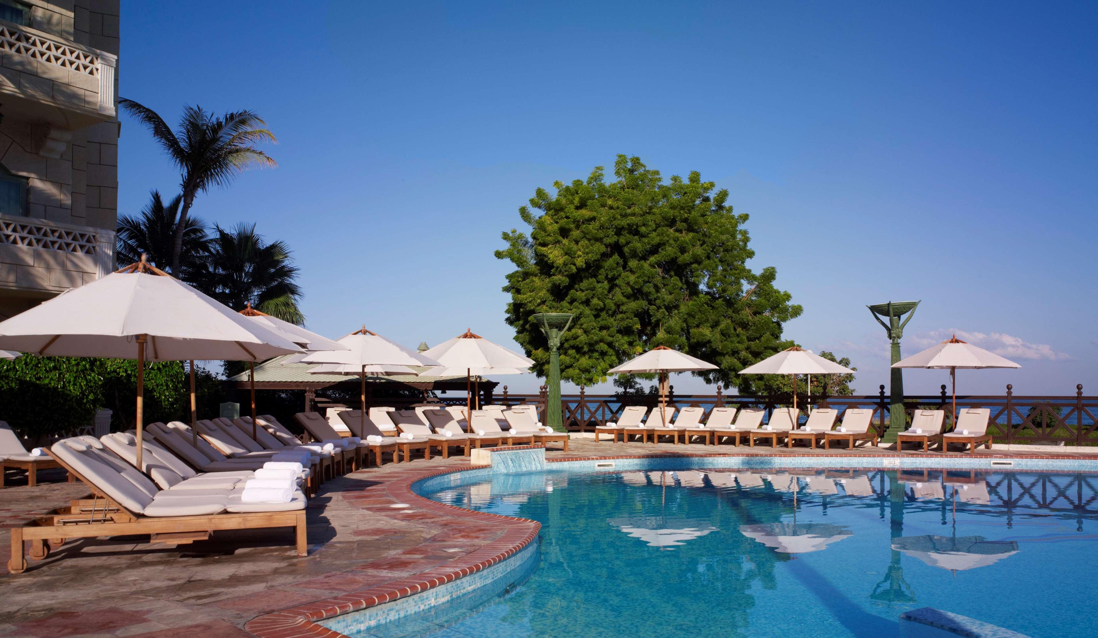 Grand Hyatt Muscat Hotel Exterior photo Pool at the Four Seasons Hotel, Alexandria