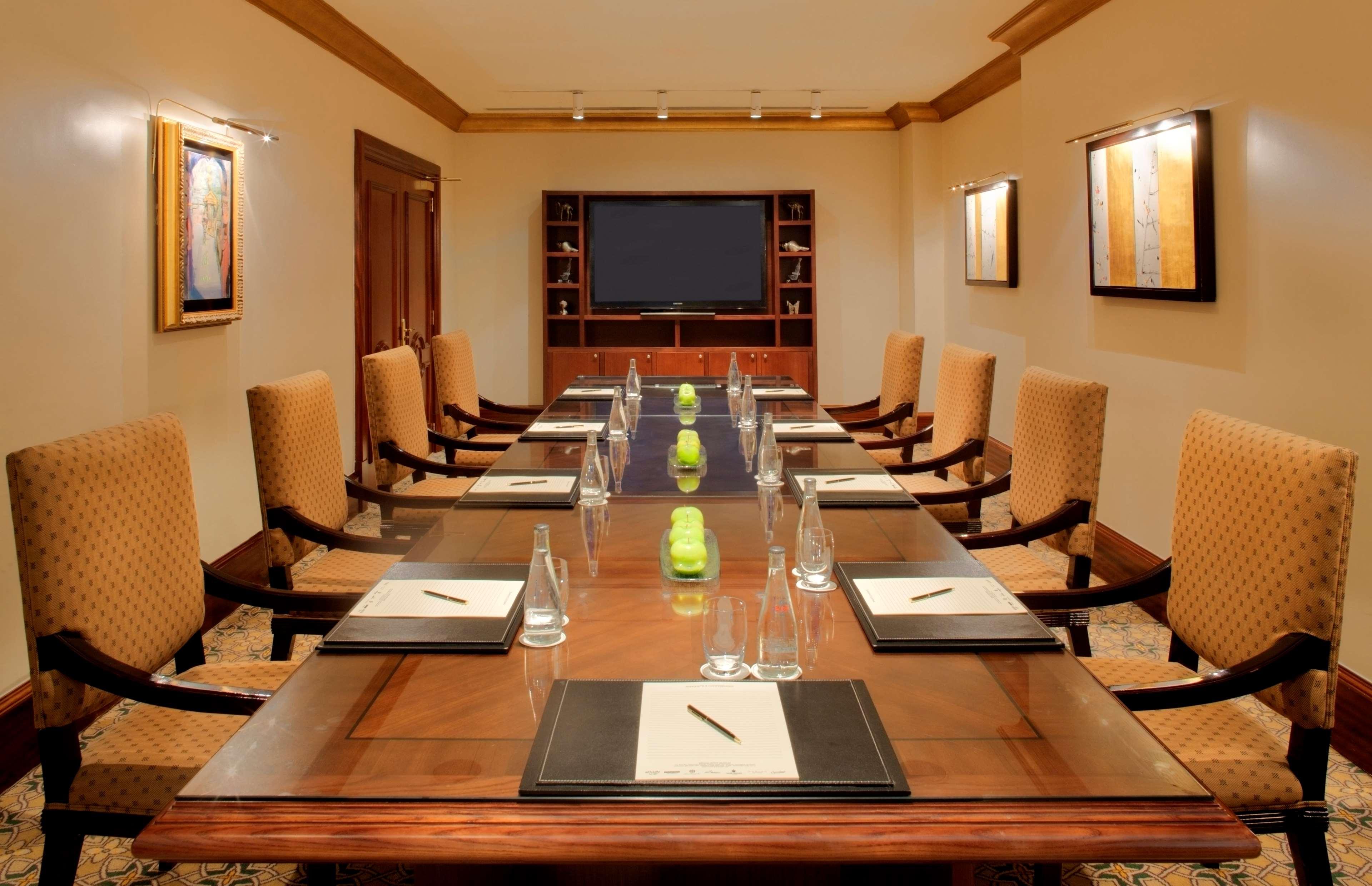 Grand Hyatt Muscat Hotel Exterior photo A boardroom at a hotel