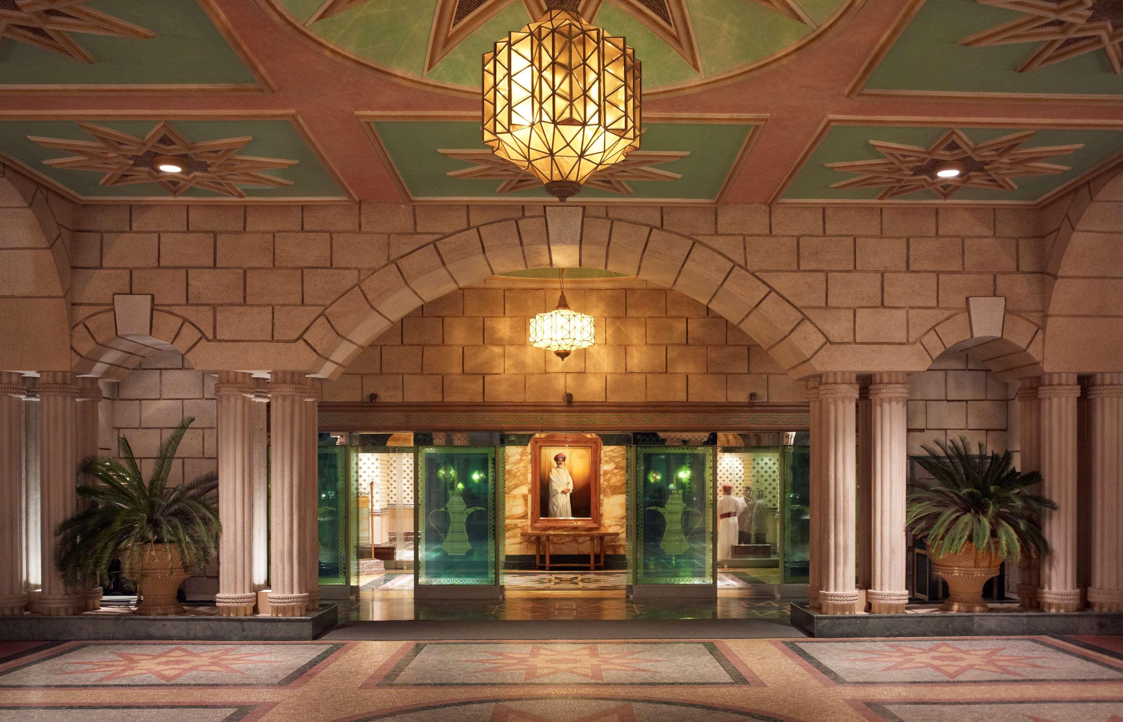 Grand Hyatt Muscat Hotel Exterior photo Entrance to the hotel