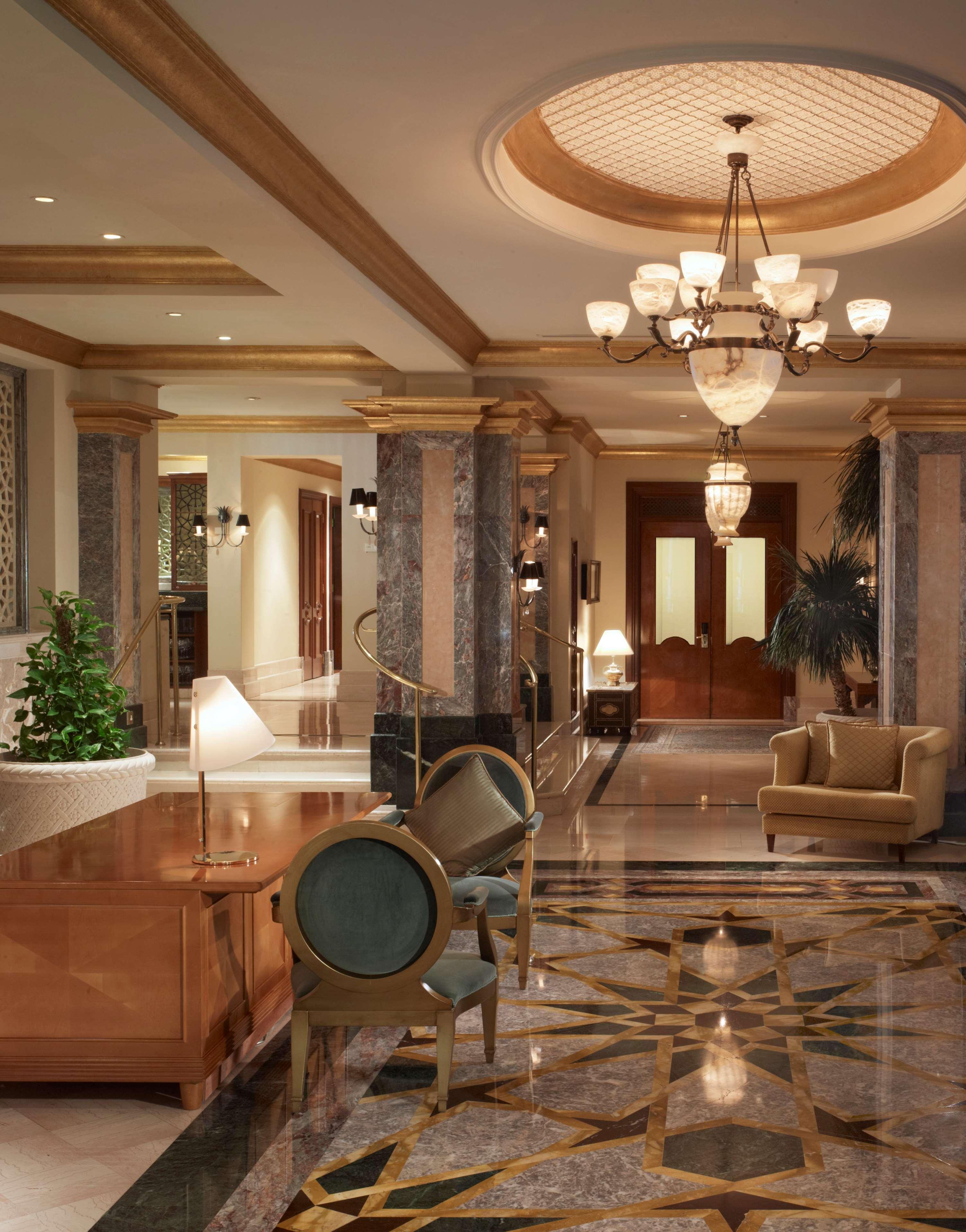 Grand Hyatt Muscat Hotel Exterior photo The lobby of the Four Seasons Hotel