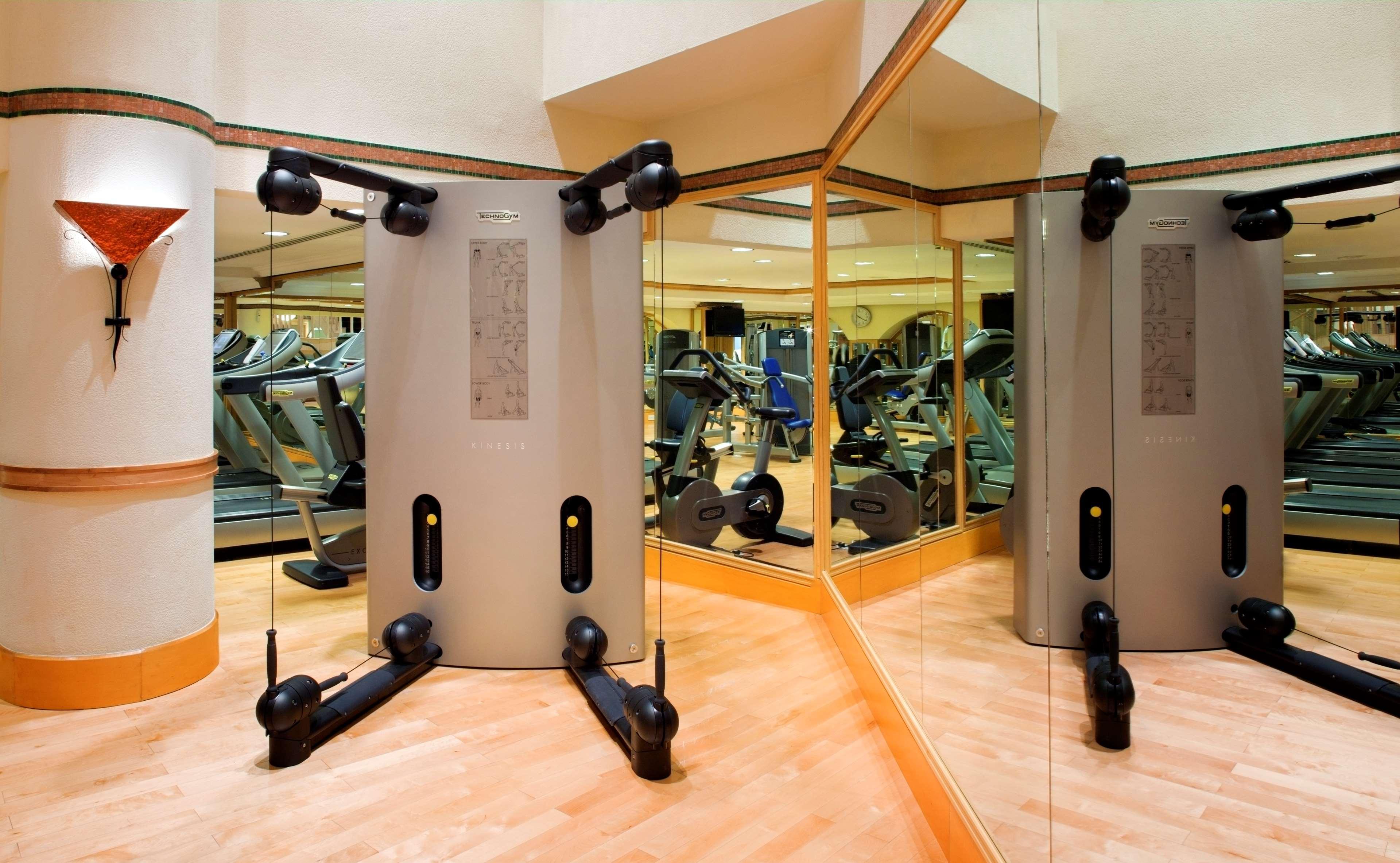 Grand Hyatt Muscat Hotel Exterior photo The gym at the InterContinental London